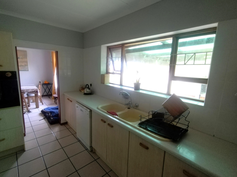 3 Bedroom Property for Sale in Wavecrest Eastern Cape